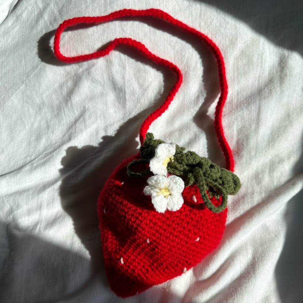 Crochet Strawberry Purse